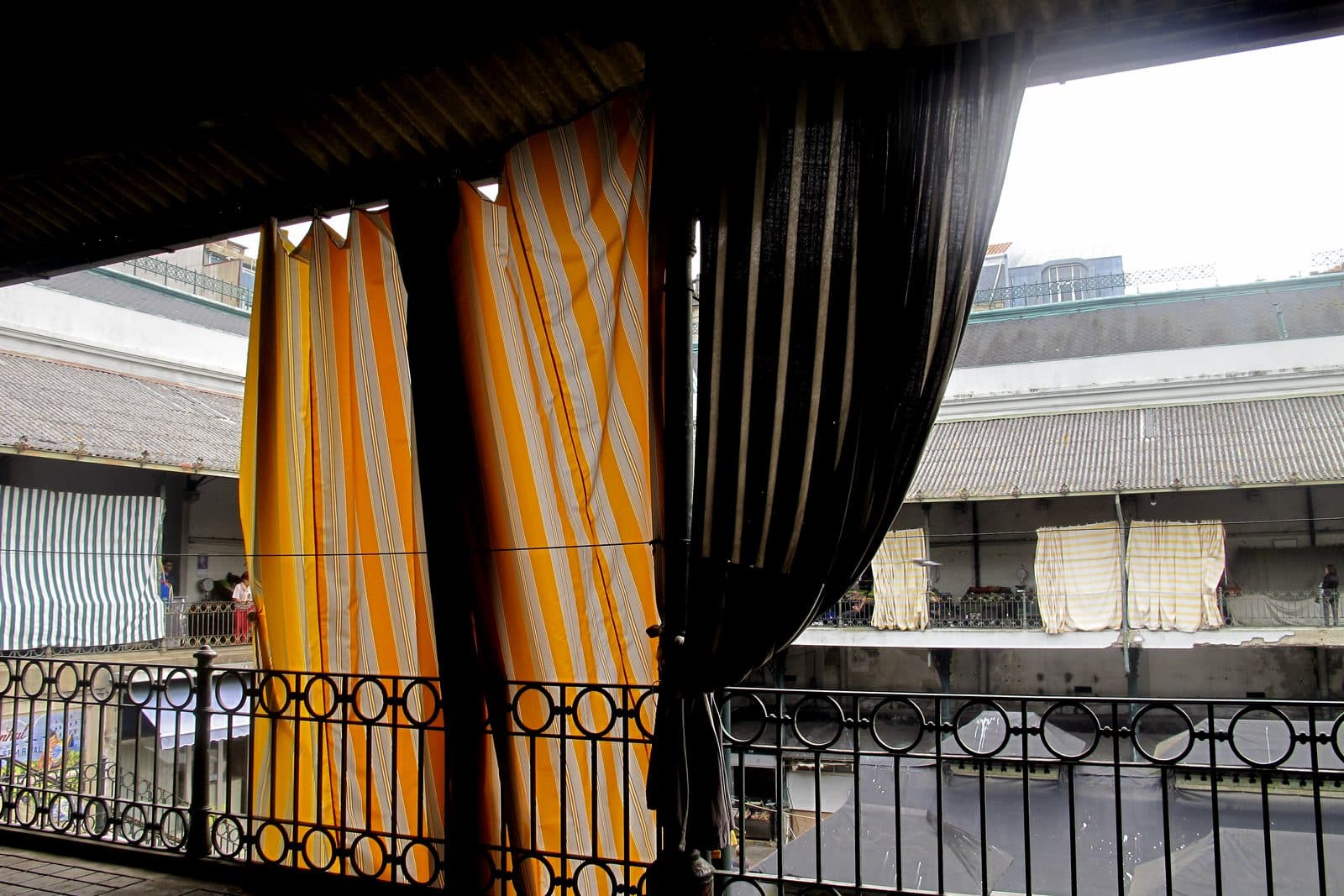 Cortinas ao vento