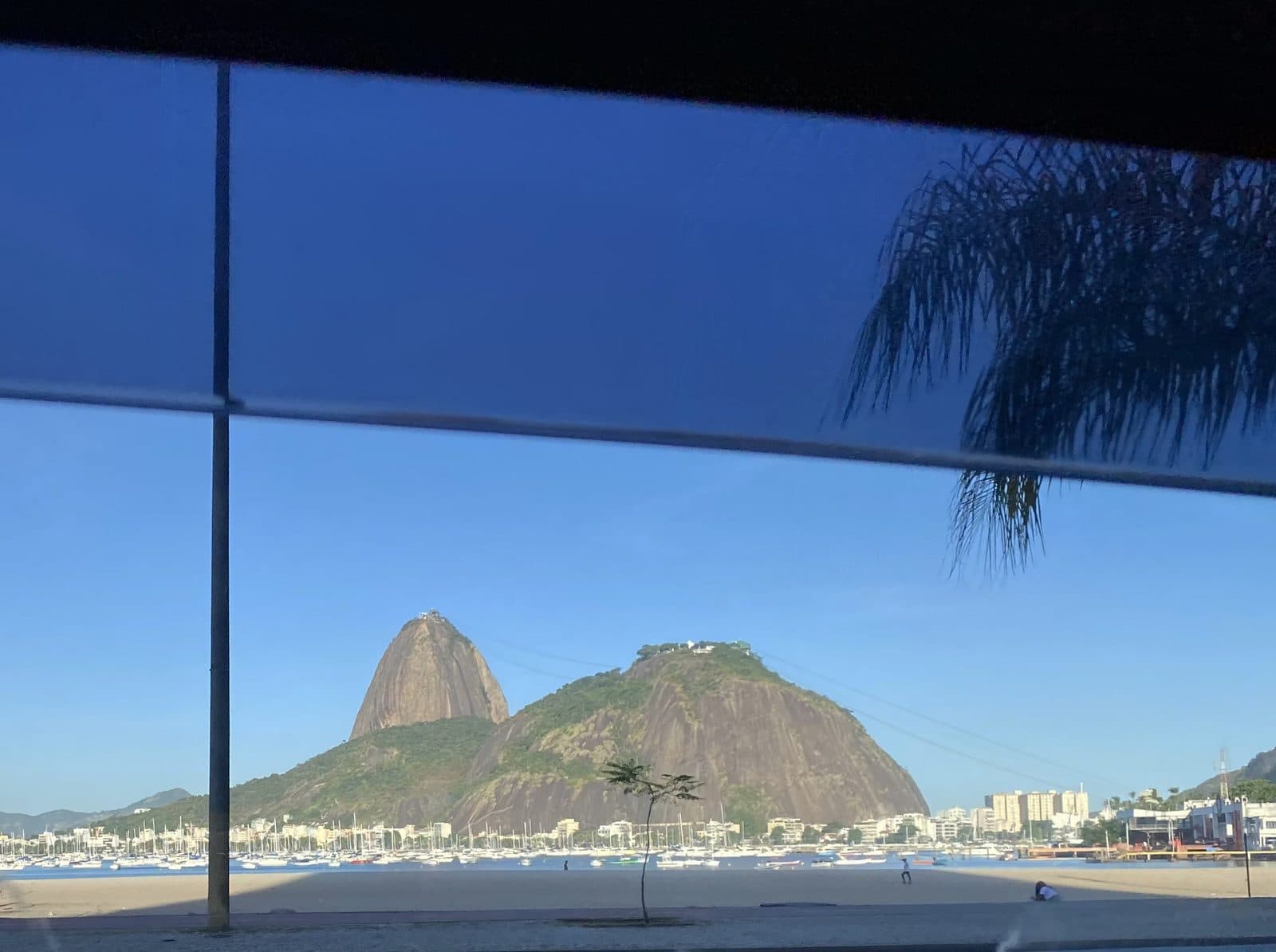 Vidro e montanha
